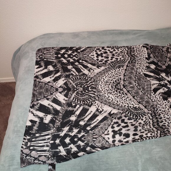 H & M Extra Large Scarf Pareo - Picture 7 of 11